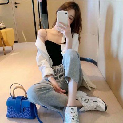 10号舱里的女人