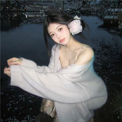 黑夜中的玻璃人偶